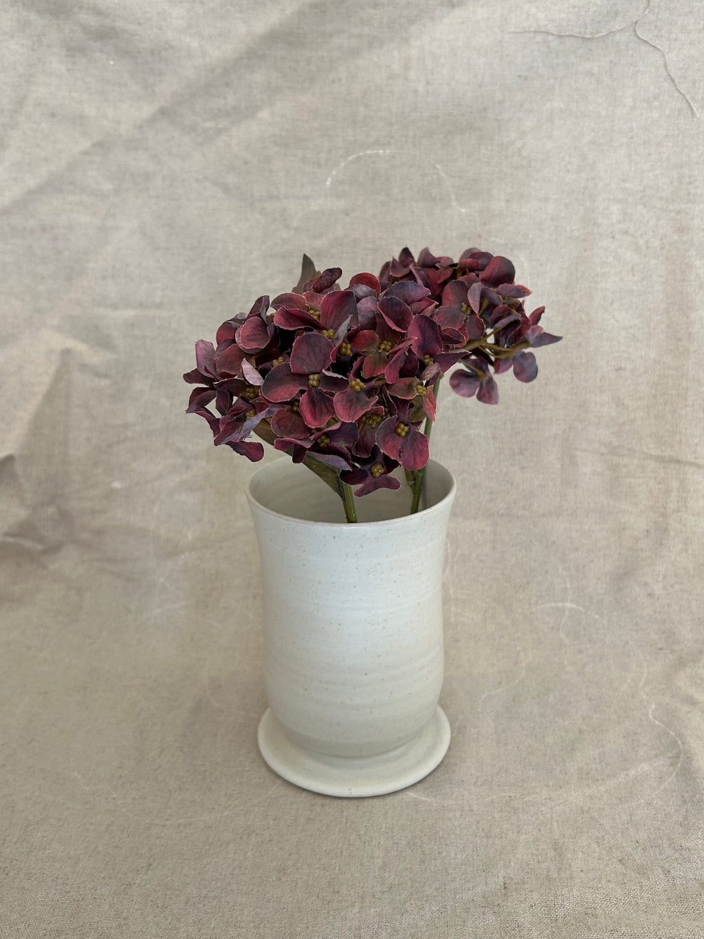 Unika vase på fod