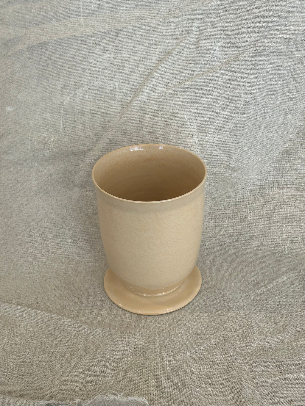 Unika vase på fod