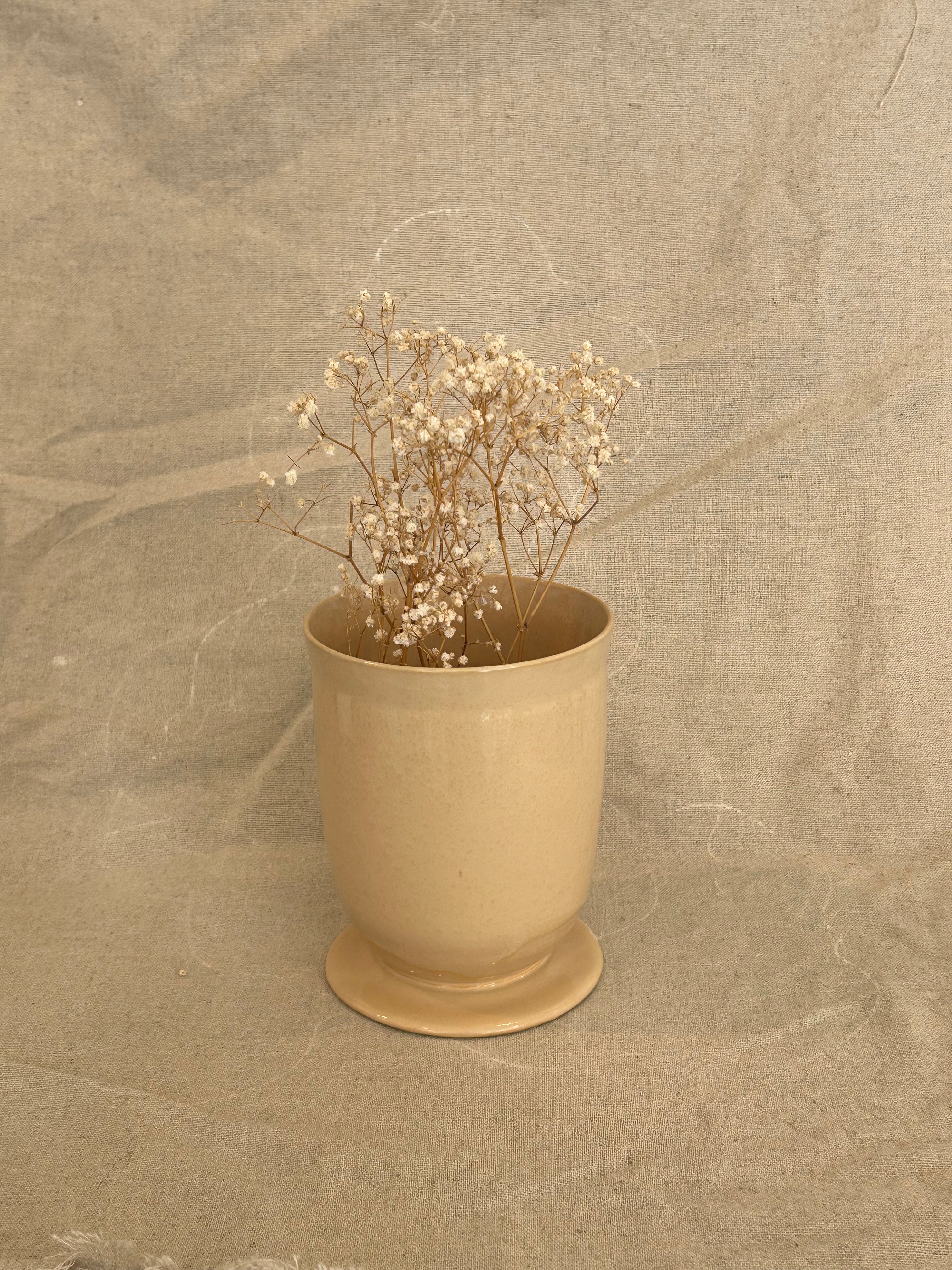 Unika vase på fod