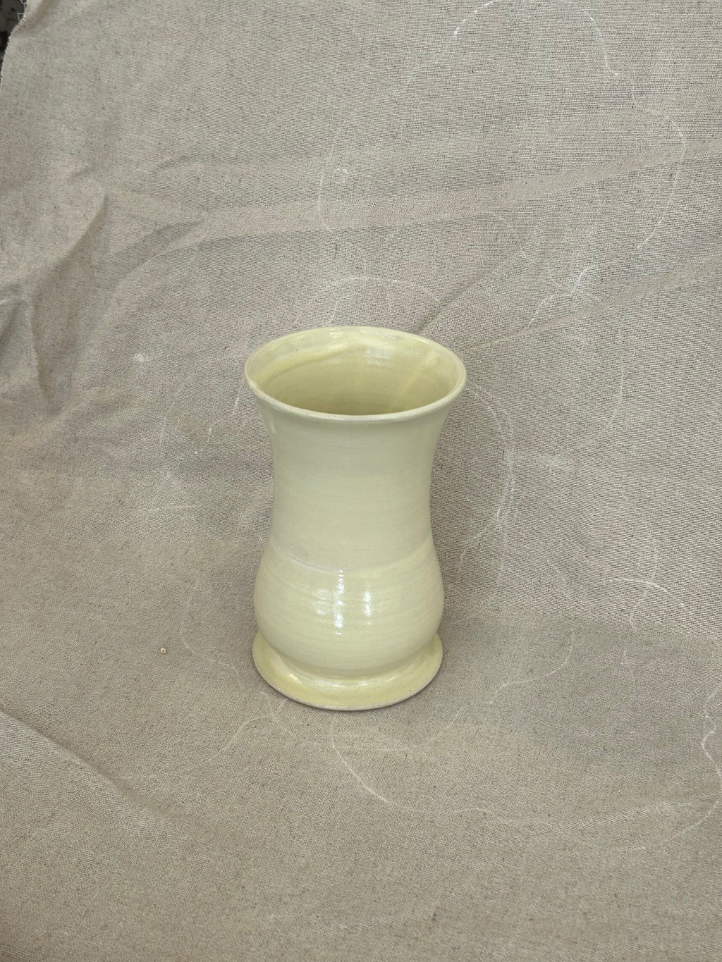 Unika vase på fod