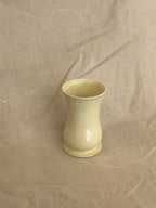 Unika vase på fod